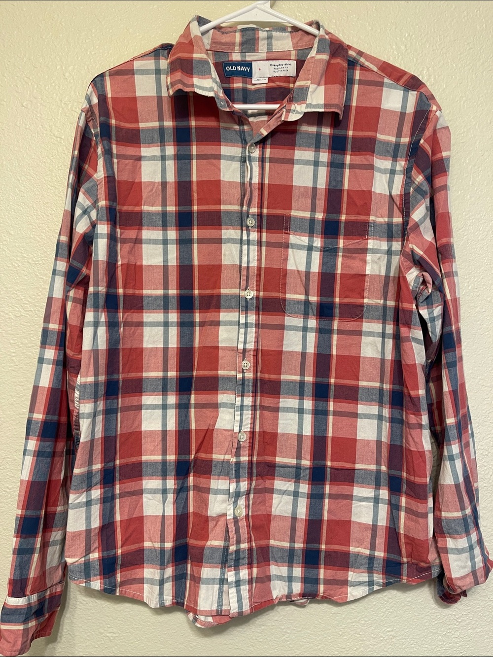 ☀️ (5 for $15) Men's large, red, white, and blue plaid button up